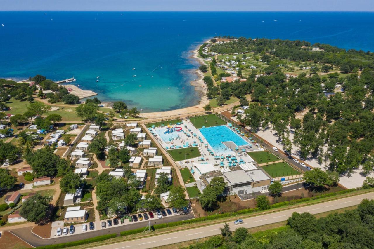 Mobile Homes Premium Relax Park Umag By Camp4You Karigador Dış mekan fotoğraf