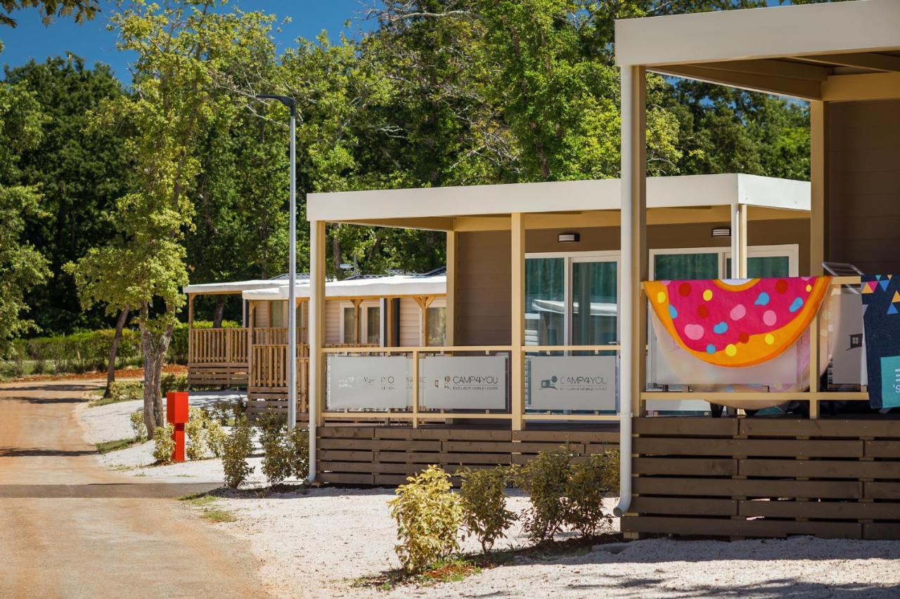 Mobile Homes Premium Relax Park Umag By Camp4You Karigador Dış mekan fotoğraf