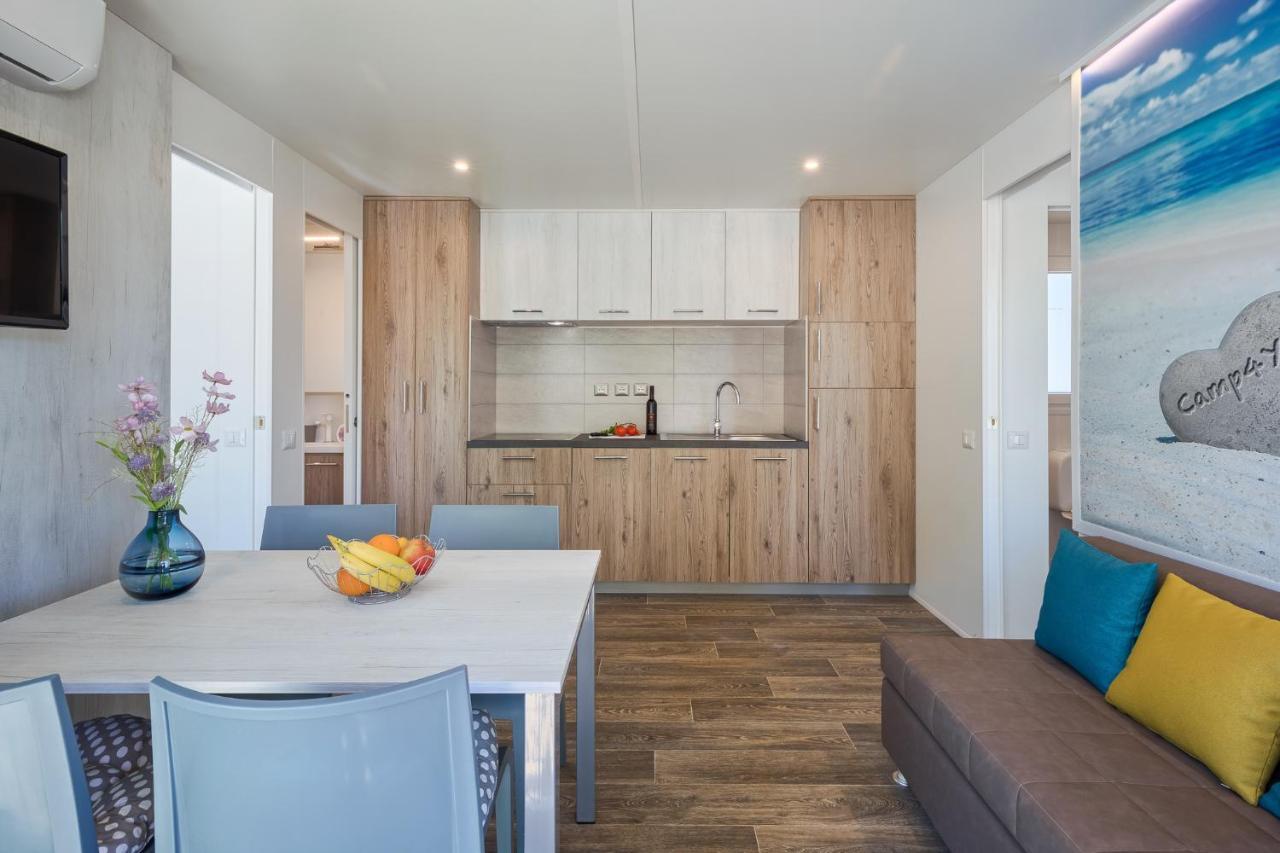 Mobile Homes Premium Relax Park Umag By Camp4You Karigador Dış mekan fotoğraf