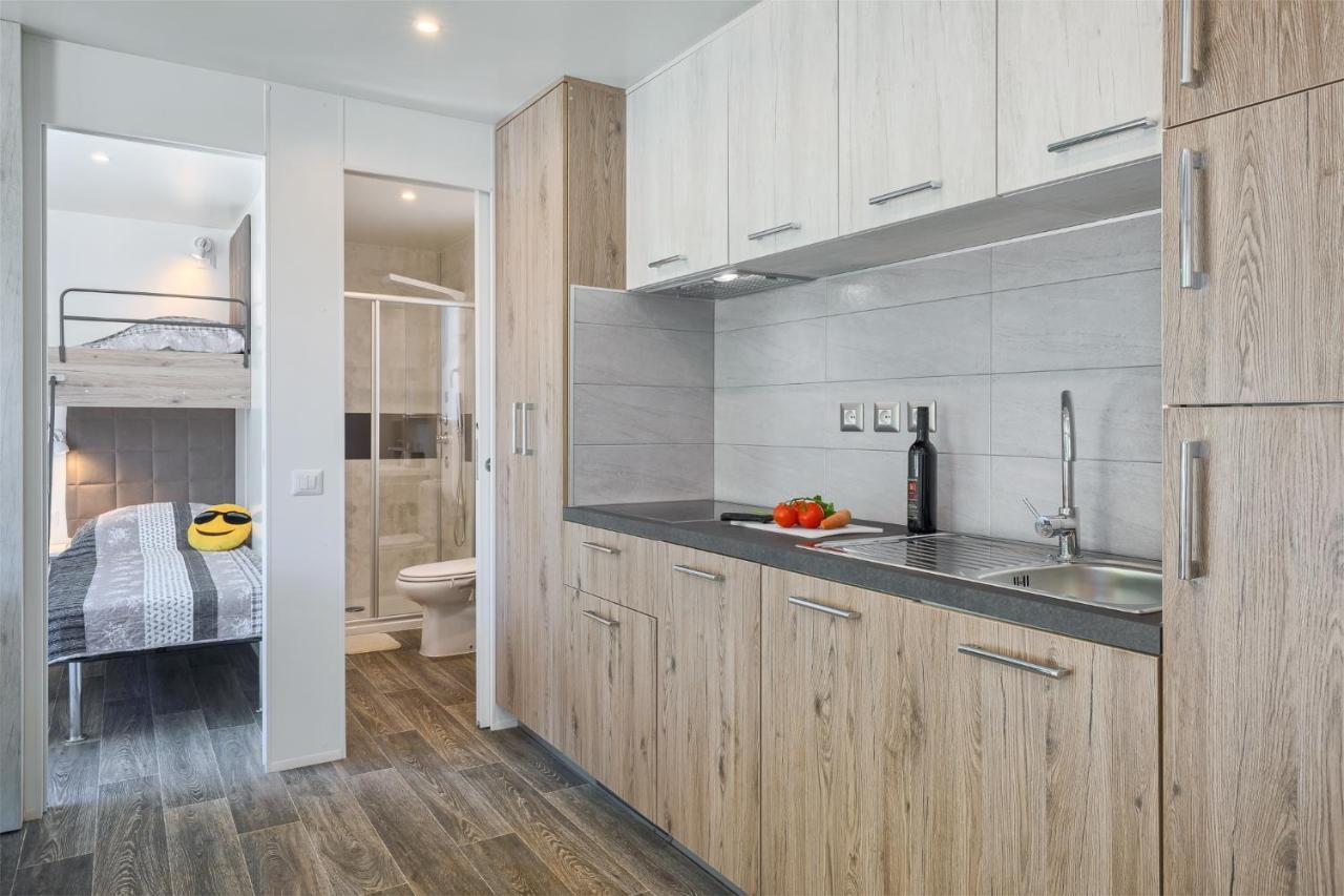 Mobile Homes Premium Relax Park Umag By Camp4You Karigador Dış mekan fotoğraf